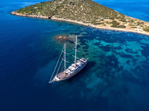 Yacht Gulet for rent in Port Palmarina