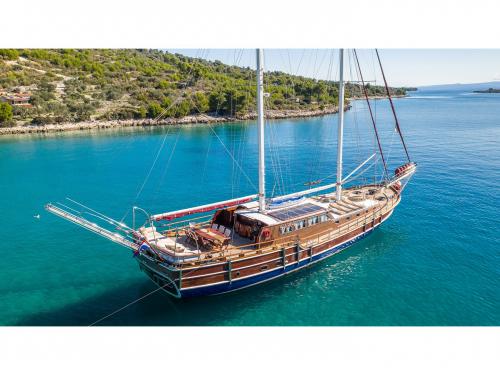 Gulet Luxury Yacht for charter in Split (Croatia)