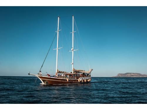 Sailing yacht Gulet for rent in Lipari