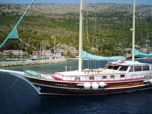Segelyacht Gulet Yachtcharter in Jesenice