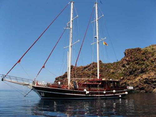 Sailing yacht Gulet for charter in Milazzo