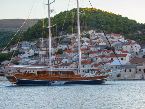 Sailing yacht Gulet for charter in ACI Marina Split