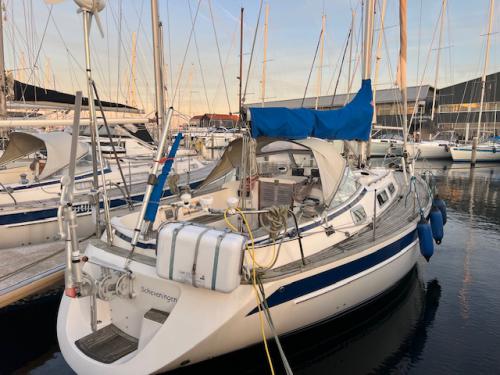 Sailboat Hallberg Rassy 34 for rent in Lemmer Sailboat Hallberg Rassy 34 for rent in Lemmer