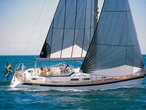 Yacht Hallberg Rassy 37 for rent in Marina Burgtiefe