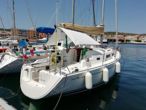 Yacht Hanse 315 Yachtcharter in Carloforte