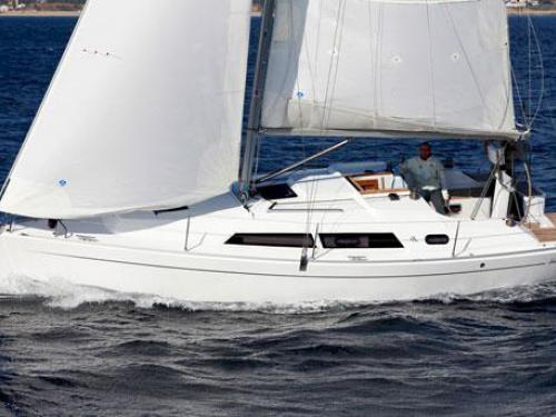 Sailing boat Hanse 320 for rent in Quiberon