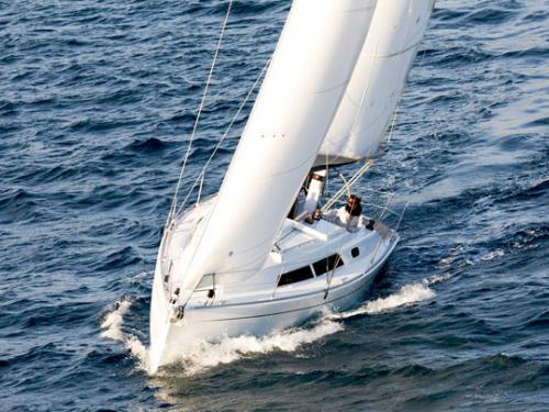 Sailing yacht Hanse 320 for charter in Greifswald
