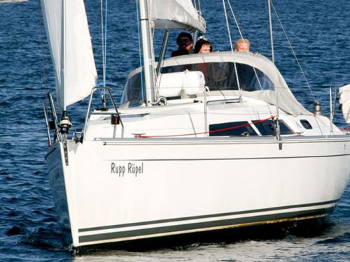 Sailing yacht Hanse 320 available for charter in Heiligenhafen