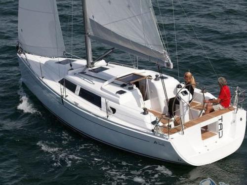 Yacht Hanse 325 for hire in Kasnas Guest Harbour