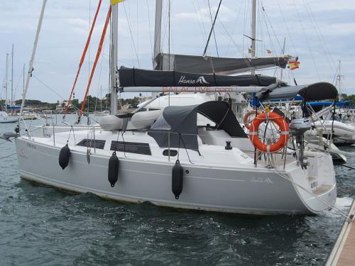 Sailboat Hanse 325 for hire in Palma