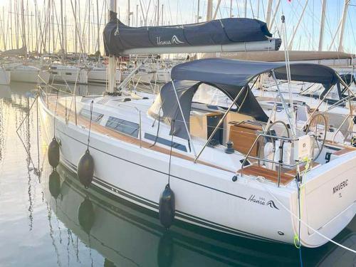 Segelyacht Hanse 348 chartern in Hafen von Hyeres