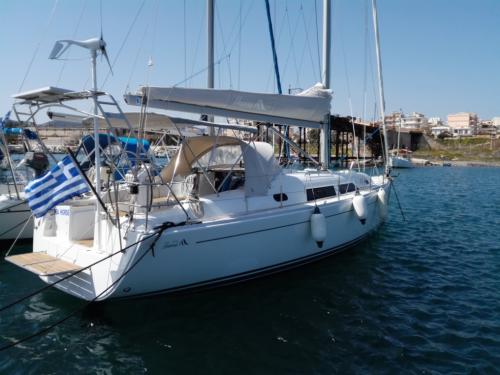 Sailing boat Hanse 370 for rent in Lavrio