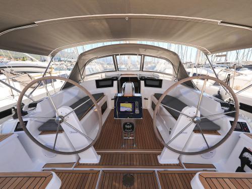 Sailing yacht Hanse 388 for rent in Marina Kastela