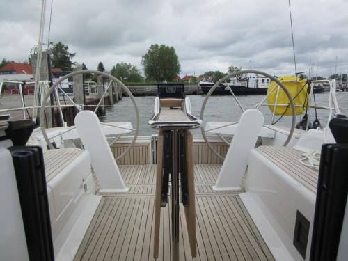 Sailing yacht Hanse 388 for hire in Saltsjobaden