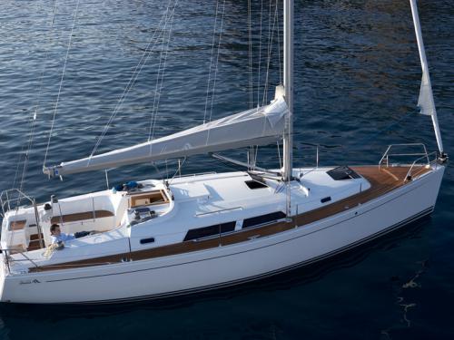Hanse 400 Segelyacht Charter Amalfi