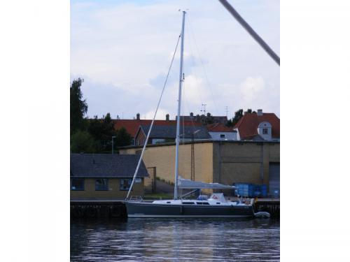 Segelyacht Hanse 400 Yachtcharter in Marina Sonwik
