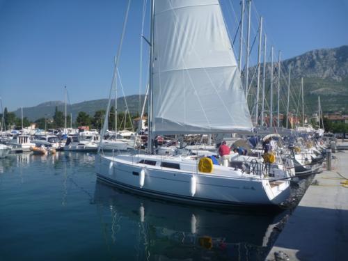 Segelboot Hanse 400 Yachtcharter in Marina Kastela