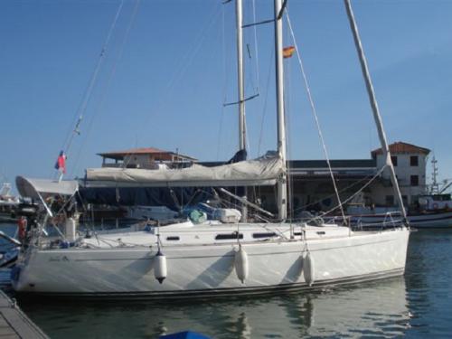Sailboat Hanse 400 for charter in Toulon