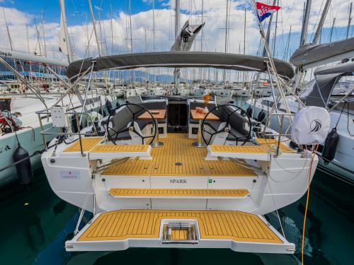 Yacht Hanse 410 available for charter in Marina Mandalina