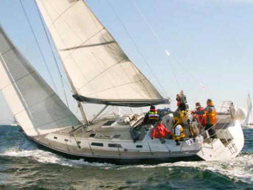 Sailing yacht Hanse 411 for rent in Heiligenhafen