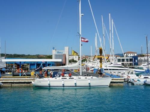 Sailboat Hanse 411 available for charter in Marina Mandalina