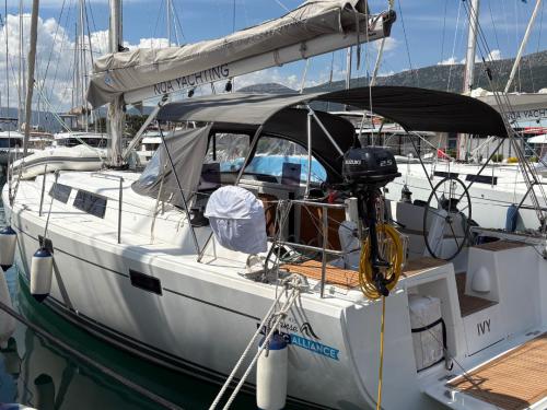Segelyacht Hanse 415 Yachtcharter in Kastel Gomilica