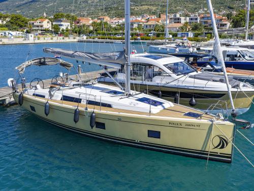 Segelboot Hanse 418 Yachtcharter in Kastel Gomilica