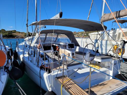 Segelboot Hanse 418 Yachtcharter in Lavrio