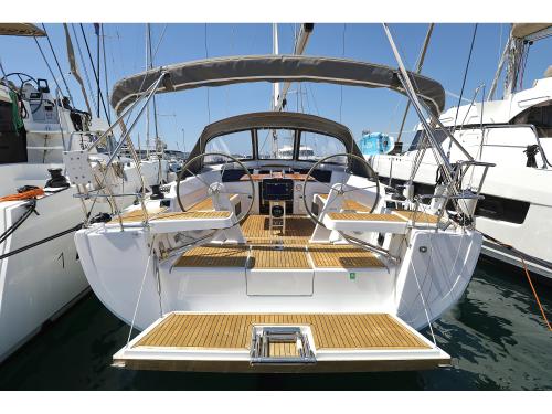 Yacht Hanse 418 for rent in Novi Vinodolski Yacht Hanse 418 for rent in Novi Vinodolski