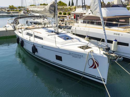Yacht Hanse 418 available for charter in Sukosan Bibinje