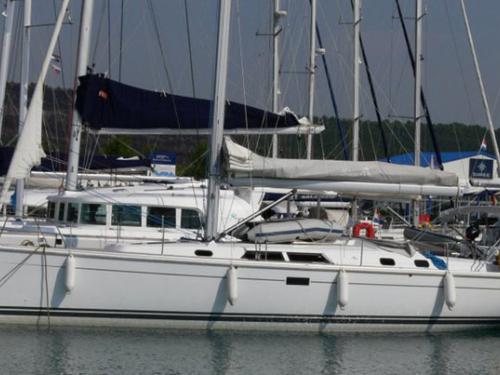 Sailing boat Hanse 430 for rent in Marina Kastela