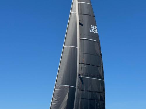 Yacht Hanse 430e for hire in Marina Veruda