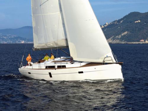 Sailing yacht Hanse 445 for charter in Marmaris