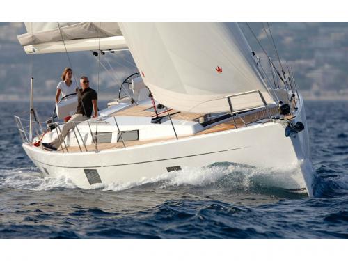 Yacht Hanse 455 for charter in Rhodes city