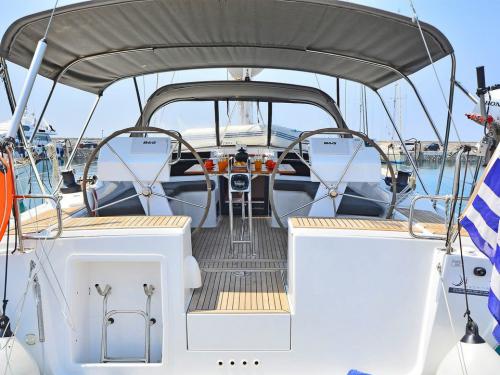 Segelyacht Hanse 455 chartern in Athen