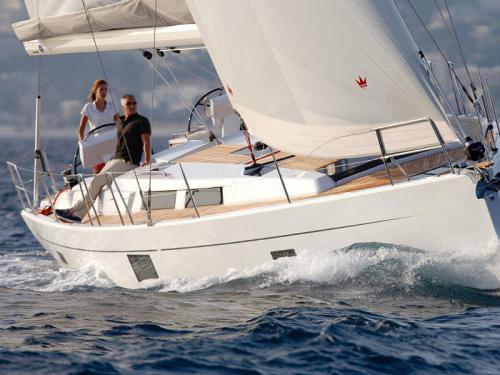 Sailing boat Hanse 455 for rent in Calp