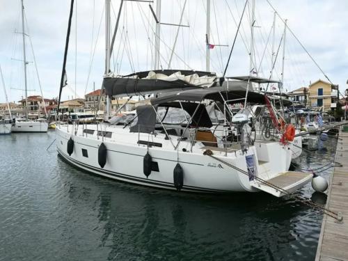 Sailboat Hanse 458 available for charter in Lefkas Marina
