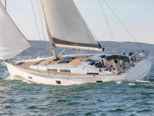 Sailing boat Hanse 458 for rent in Lavrio