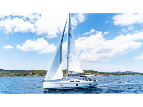 Yacht Hanse 458 for rent in Lavrio