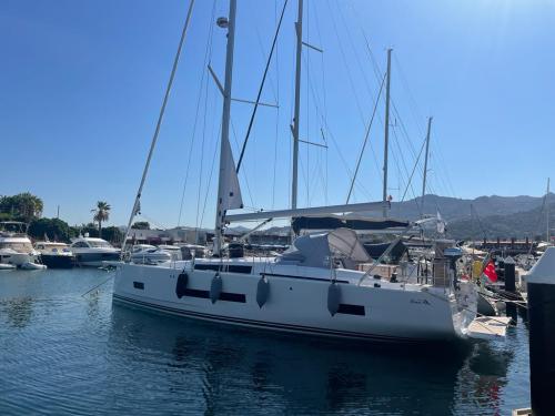Segelyacht Hanse 460 chartern in Marina Eczanesi