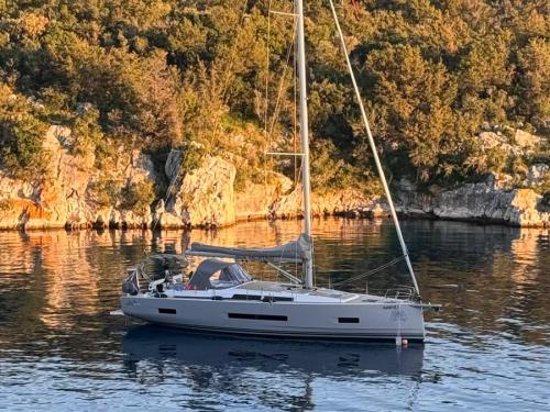 Segelboot Hanse 460 Yachtcharter in Kastel Gomilica