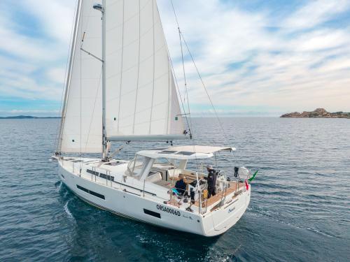 Segelyacht Hanse 460 chartern in Cannigione
