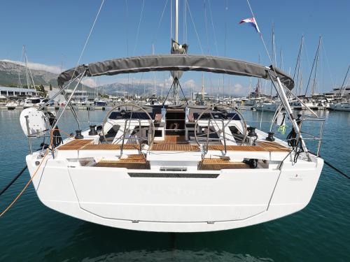 Yacht Hanse 460 chartern in Kastel Gomilica