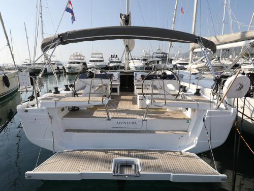 Sailing boat Hanse 460 for hire in ACI Dubrovnik Marina