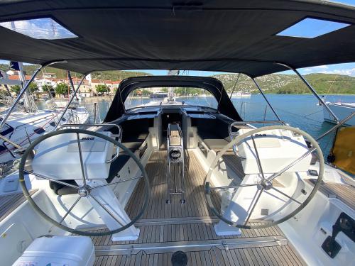 Segelyacht Hanse 505 Yachtcharter in Skradin