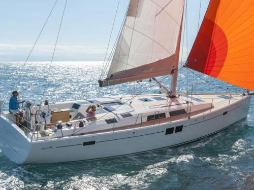 Sailing boat Hanse 505 for hire in Les Marines de Cogolin