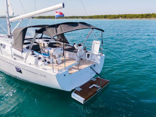 Yacht Hanse 508 chartern in Marina Mandalina