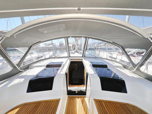 Yacht Hanse 508 available for charter in Kastel Gomilica