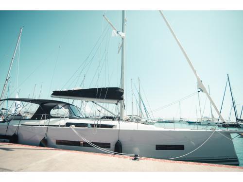 Yacht Hanse 510 for hire in Kos City