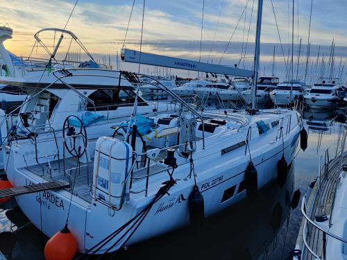 Yacht Hanse 548 for charter in Sukosan Bibinje